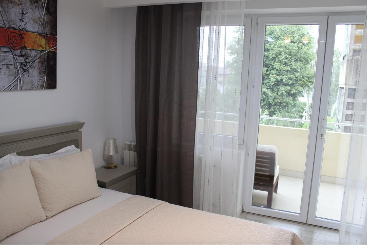 Luxury City Center Apartment - Romana ブカレスト エクステリア 写真