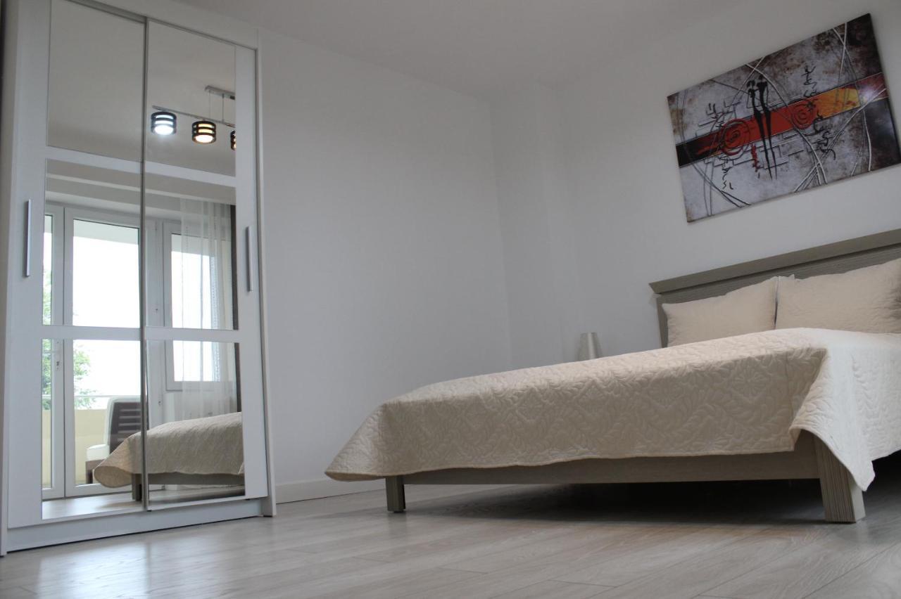 Luxury City Center Apartment - Romana ブカレスト エクステリア 写真