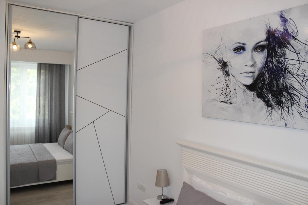 Luxury City Center Apartment - Romana ブカレスト エクステリア 写真