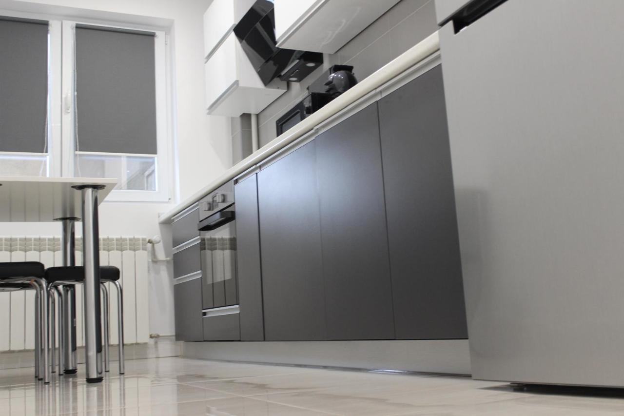Luxury City Center Apartment - Romana ブカレスト エクステリア 写真